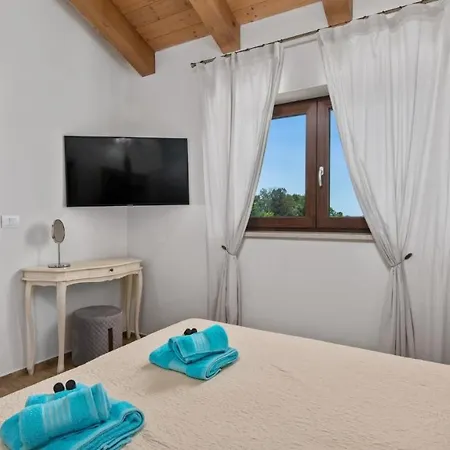 Campagna By Galižana