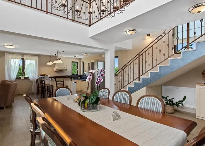 Πανσιόν Campagna By 4*