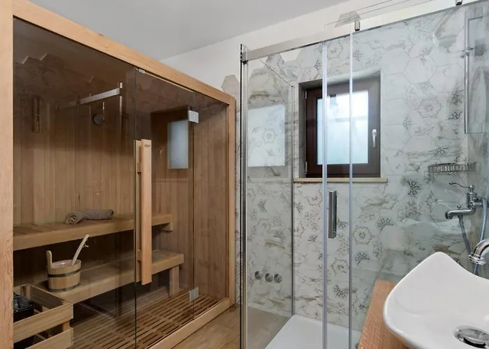 Πανσιόν Campagna By 4*