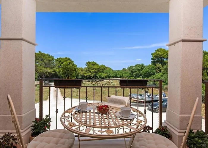 Campagna By Galižana